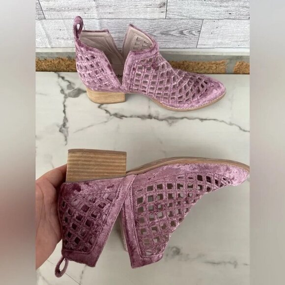 Jeffrey Campbell Taggart Booties in lush blush velvet size 8.5 - Picture 11 of 12
